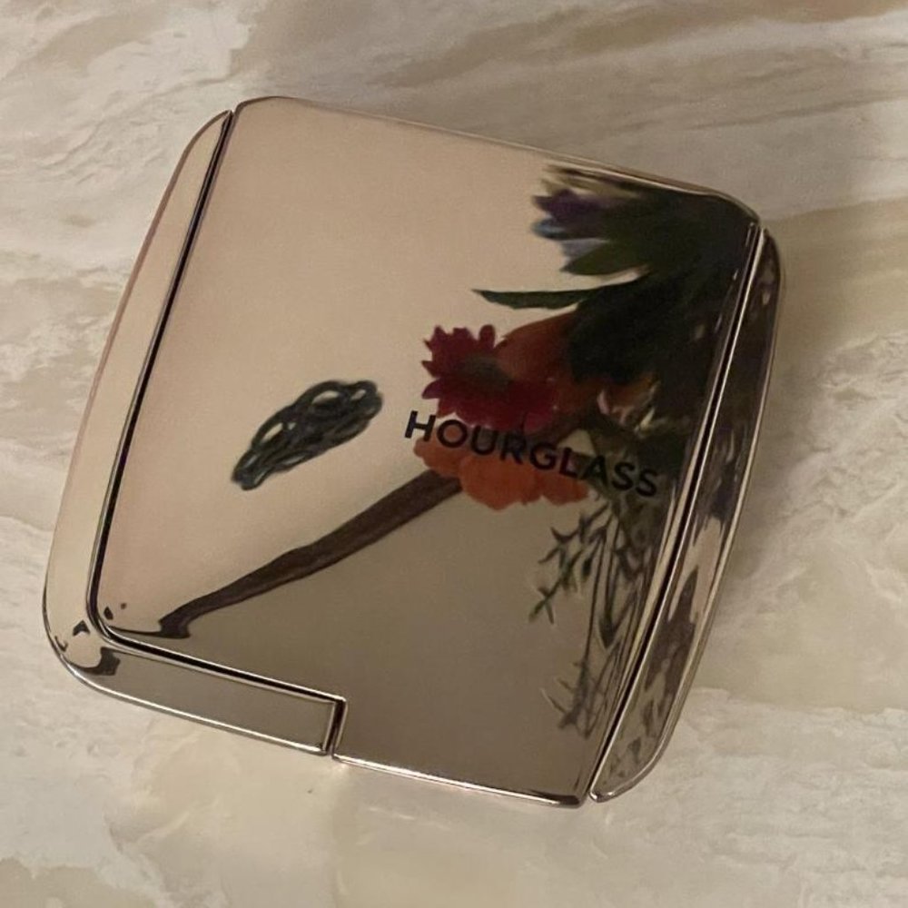 Hourglass Ambient Lighting Blush Mood Exposure (Standard Size)